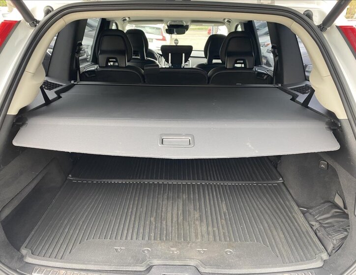 Volvo XC90 SUV / Terénní 2,0 l 173 kw