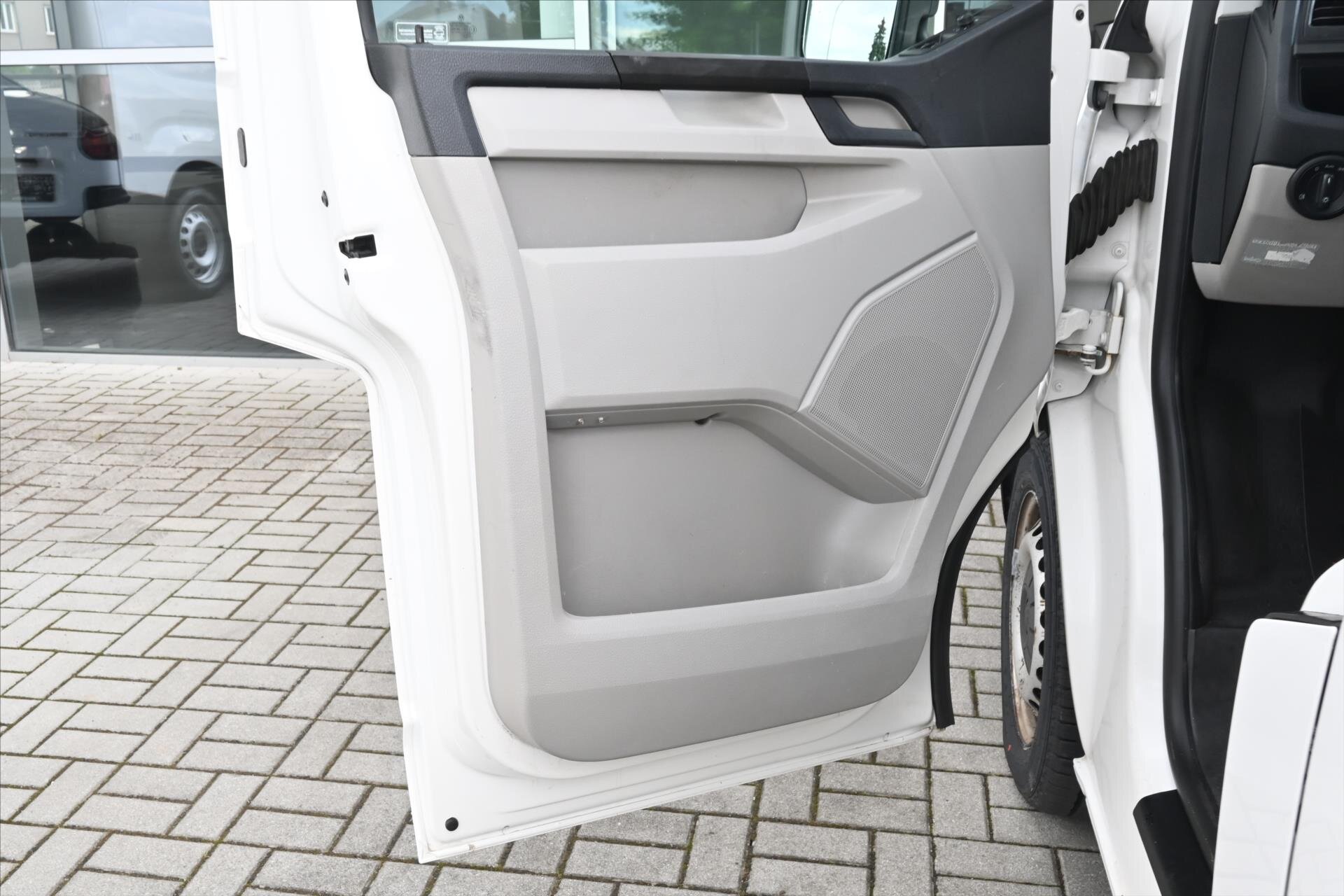 Volkswagen Transporter Valník 2,0 l 110 kw