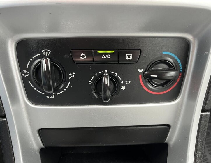 Peugeot 307 Hatchback 1,4 l 65 kw