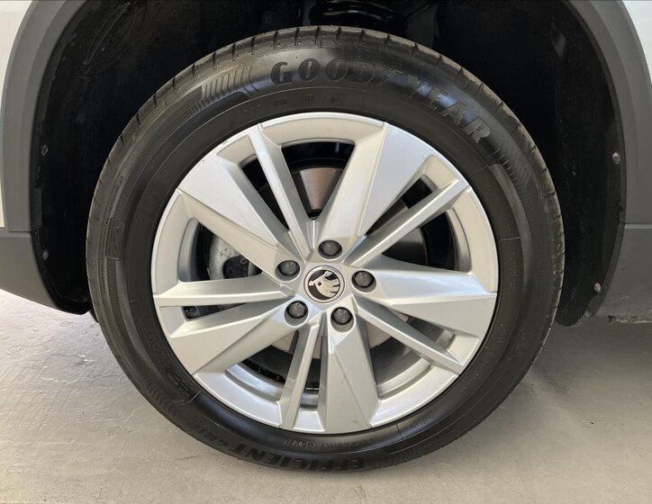 Škoda Karoq SUV / Terénní 1,5 l 110 kw