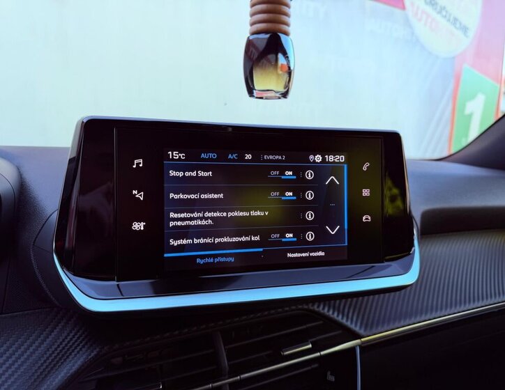 Peugeot 2008 Hatchback 1,2 l 74 kw