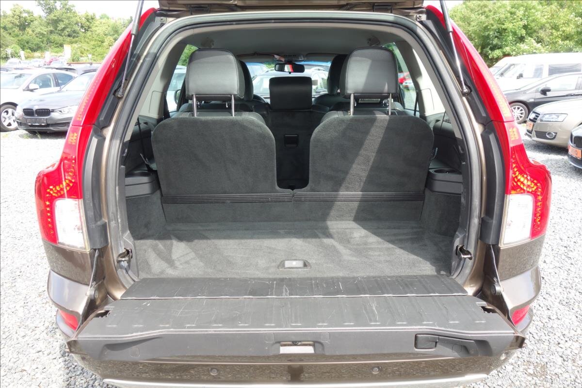 Volvo XC90 SUV 2,4 l 147 kw