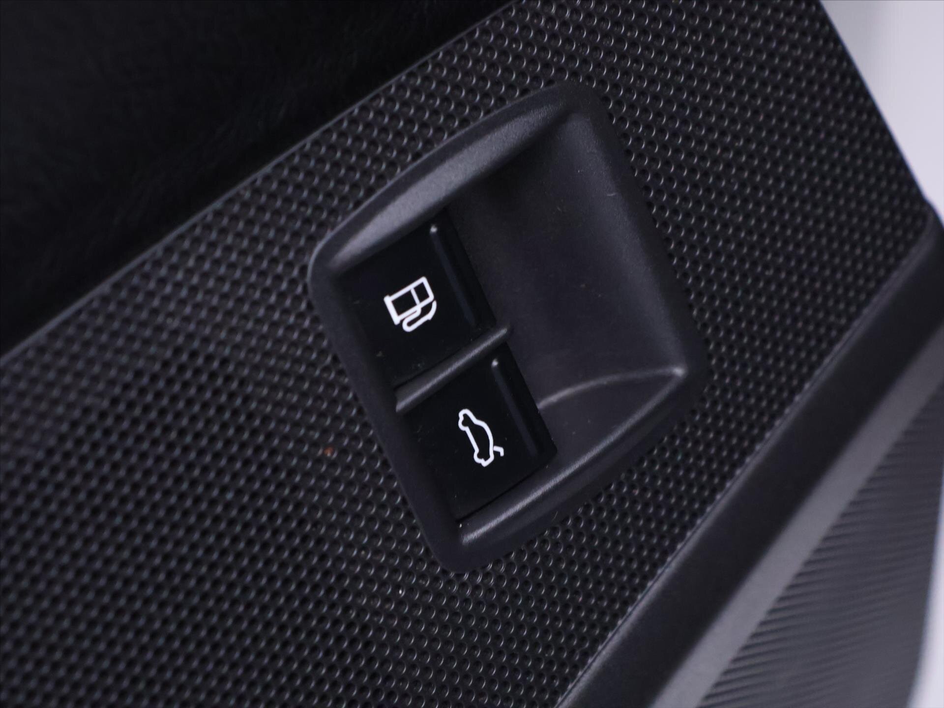 Volkswagen CC Sedan / Limuzína 2,0 l 130 kw