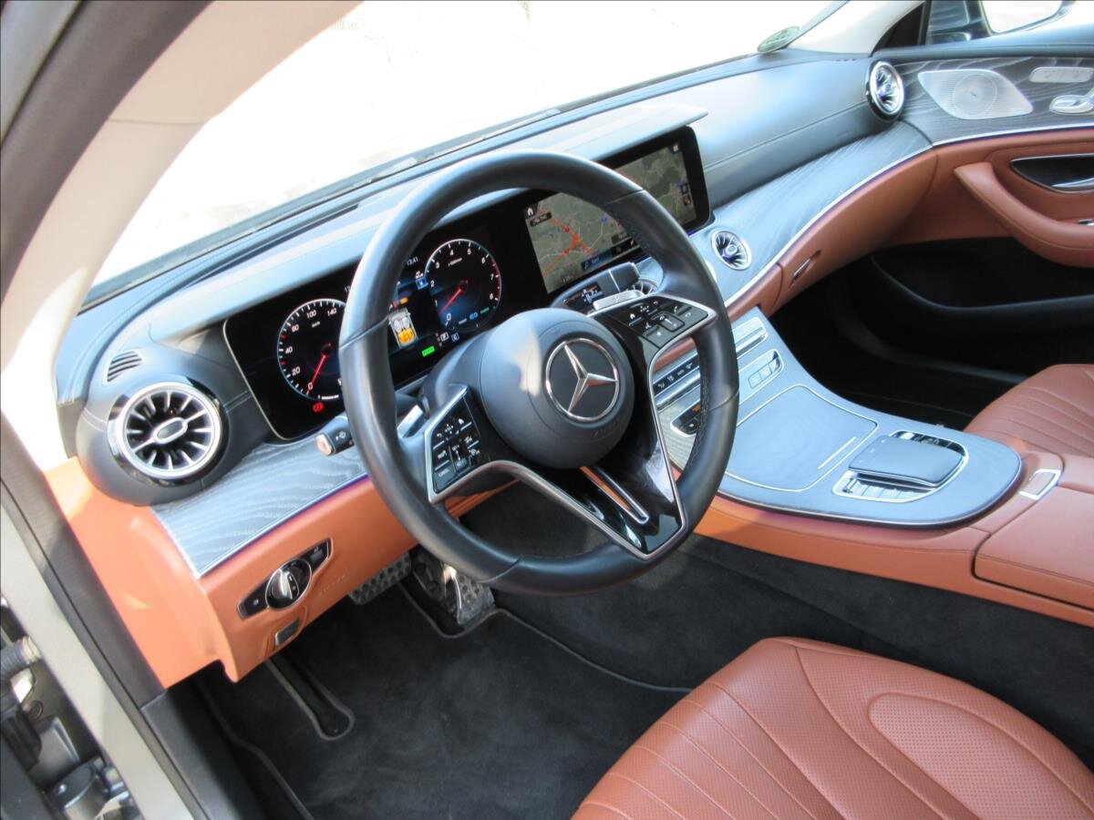 Mercedes-Benz CLS Sedan 3,0 l 270 kw