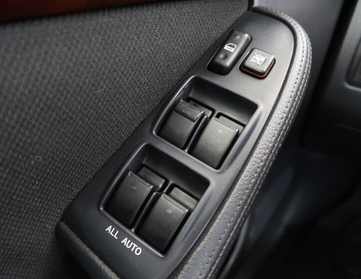 Toyota Avensis Kombi 2,0 l 108 kw