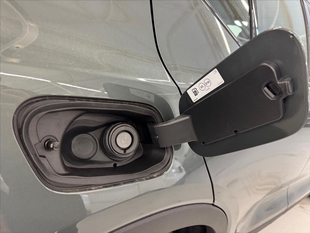 Volvo XC40 SUV 2,0 l 120 kw