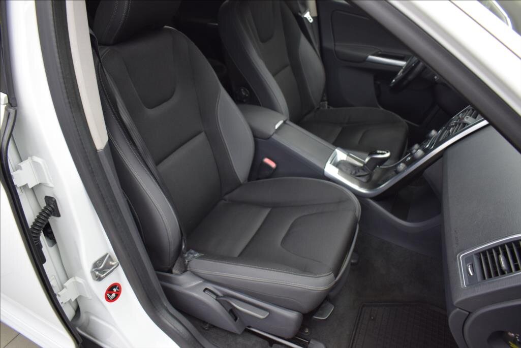 Volvo XC60 SUV 2,4 l 133 kw