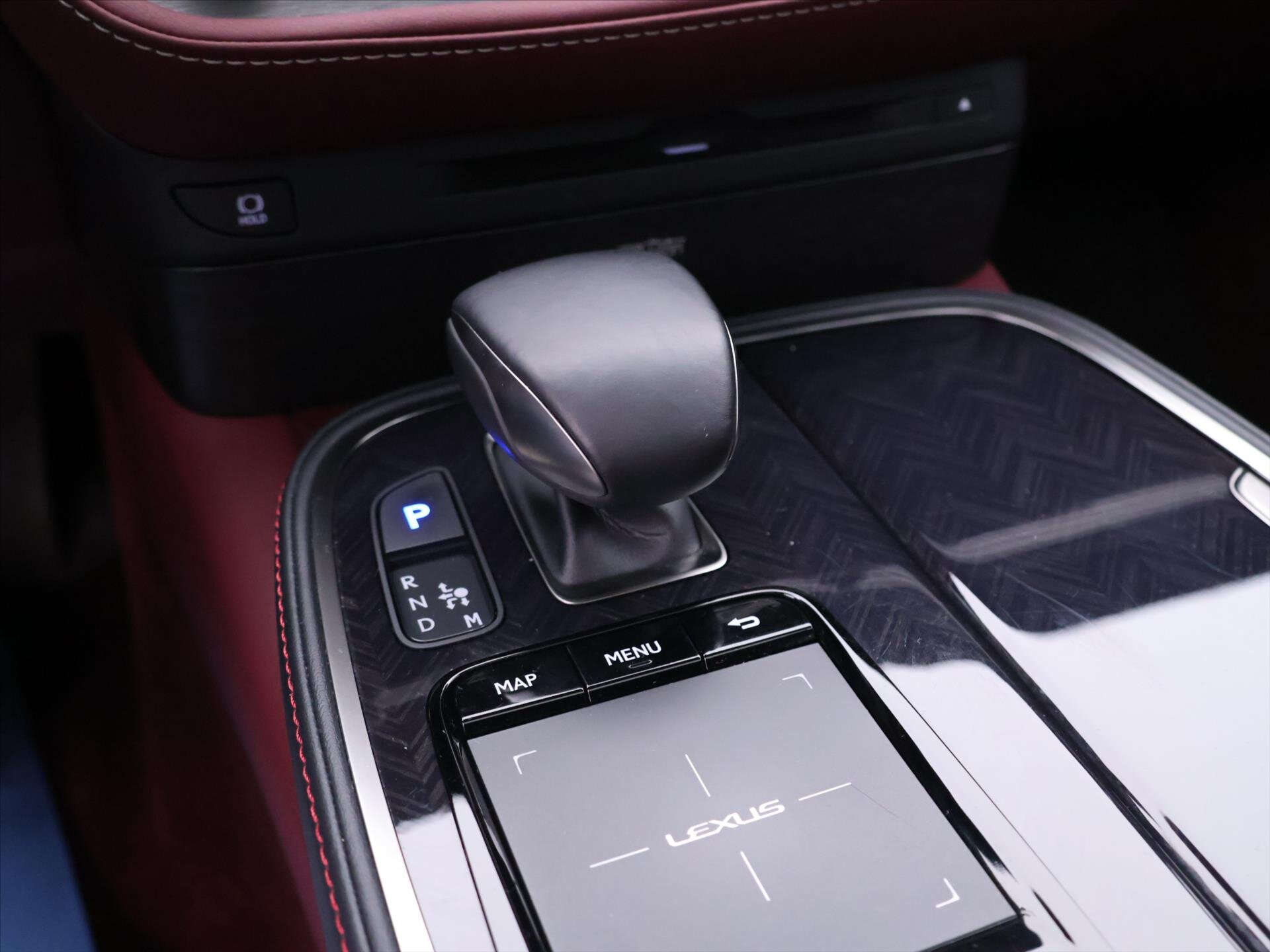 Lexus LS 500h Sedan / Limuzína 3,5 l 220 kw