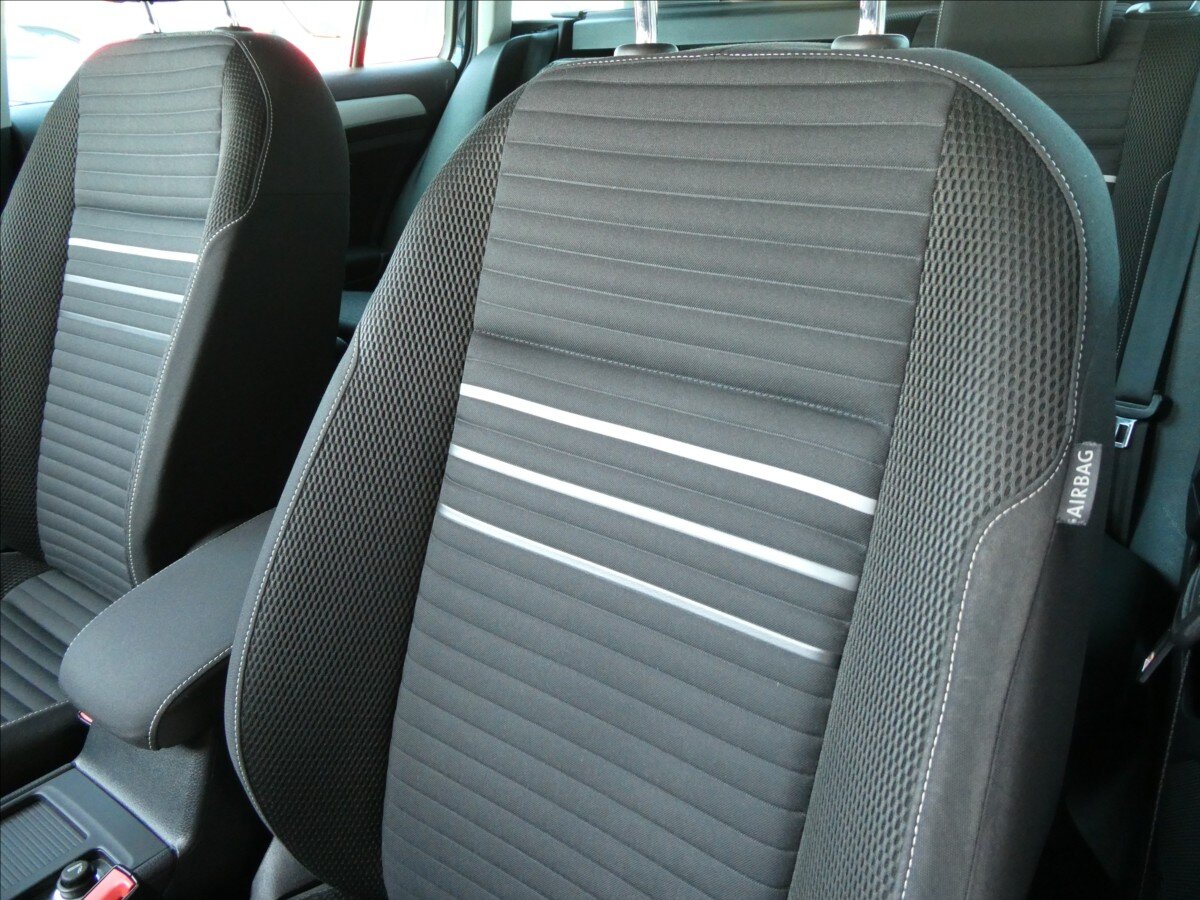 Volkswagen Golf Kombi 1,6 l 81 kw