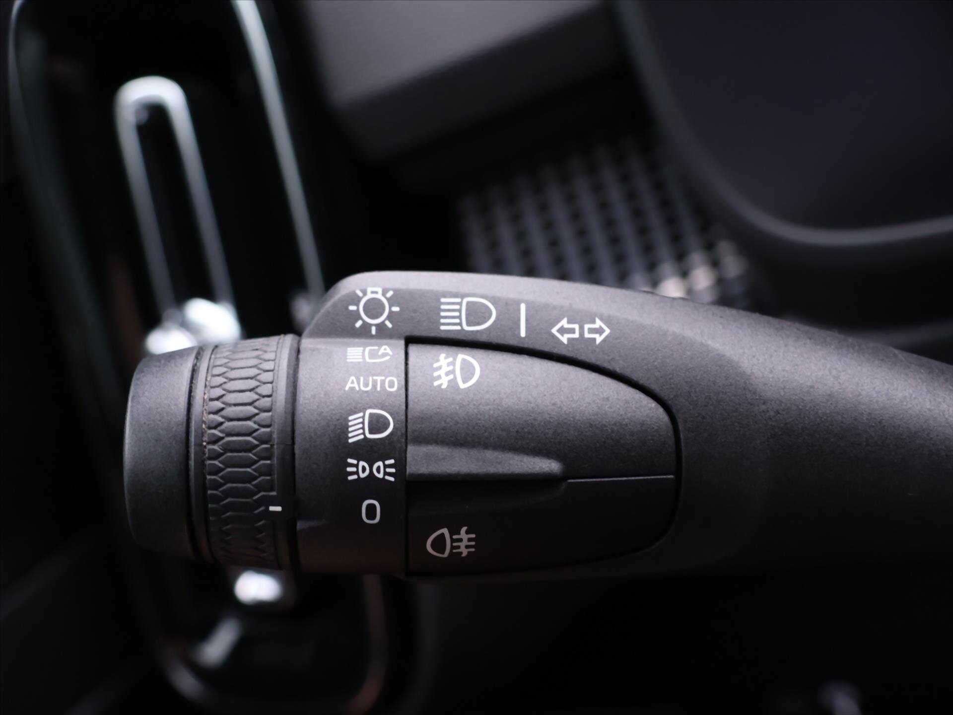 Volvo XC40 SUV 182,0 182 kw