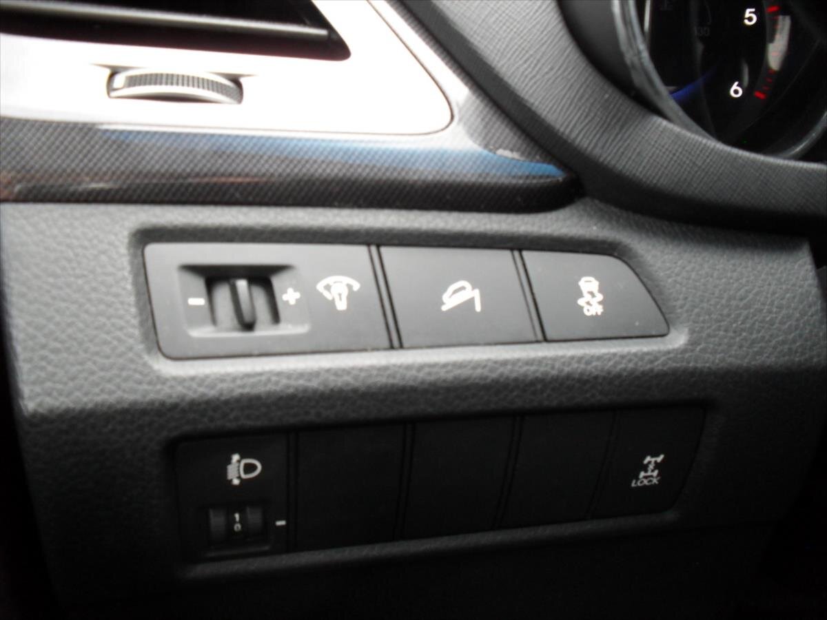 Hyundai Santa Fe SUV / Terénní 2,2 l 145 kw