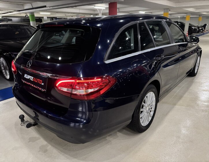 Mercedes-Benz Třídy C 9