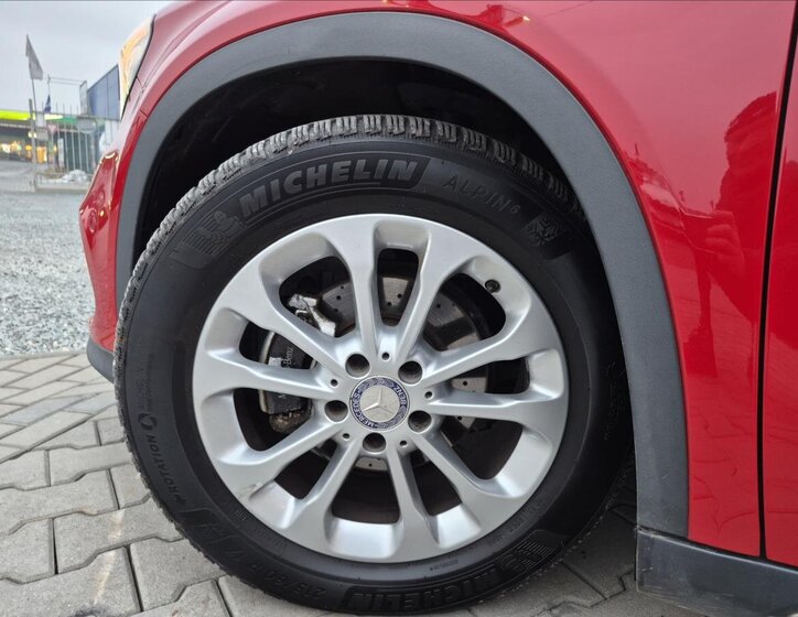 Mercedes-Benz GLA SUV 1,6 l 115 kw