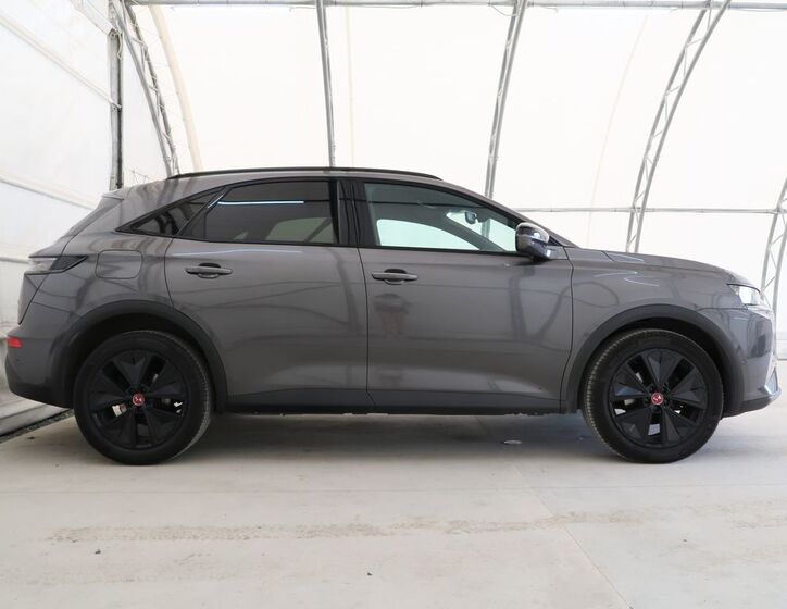 DS Automobiles DS7 Crossback 5