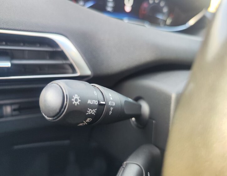 Peugeot 5008 SUV / Terénní 1,2 l 96 kw