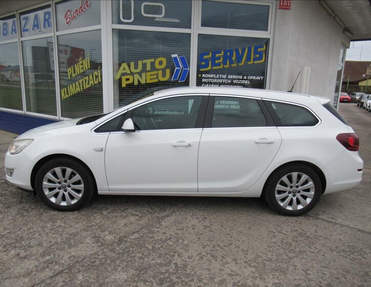 Opel Astra Kombi 2,0 l 121 kw