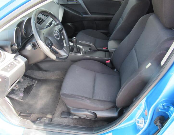 Mazda 3 12