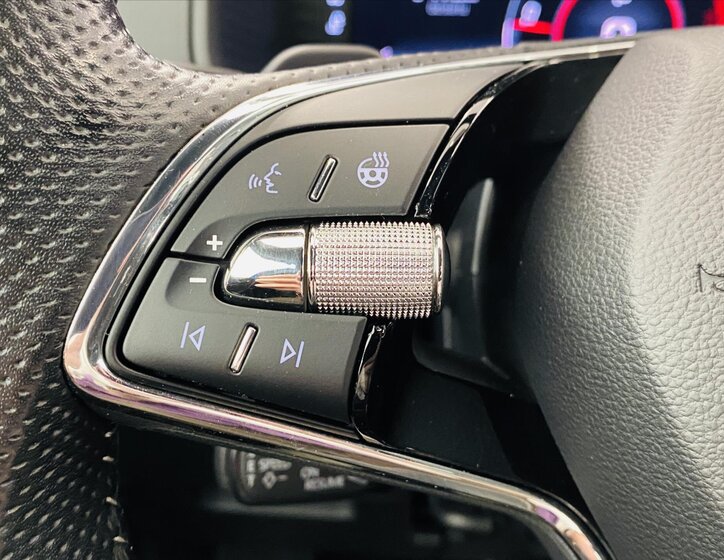 Škoda Karoq SUV / Terénní 1,5 l 110 kw