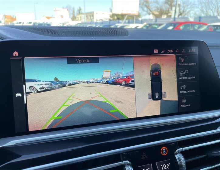 BMW X7 SUV / Terénní 3,0 l 195 kw