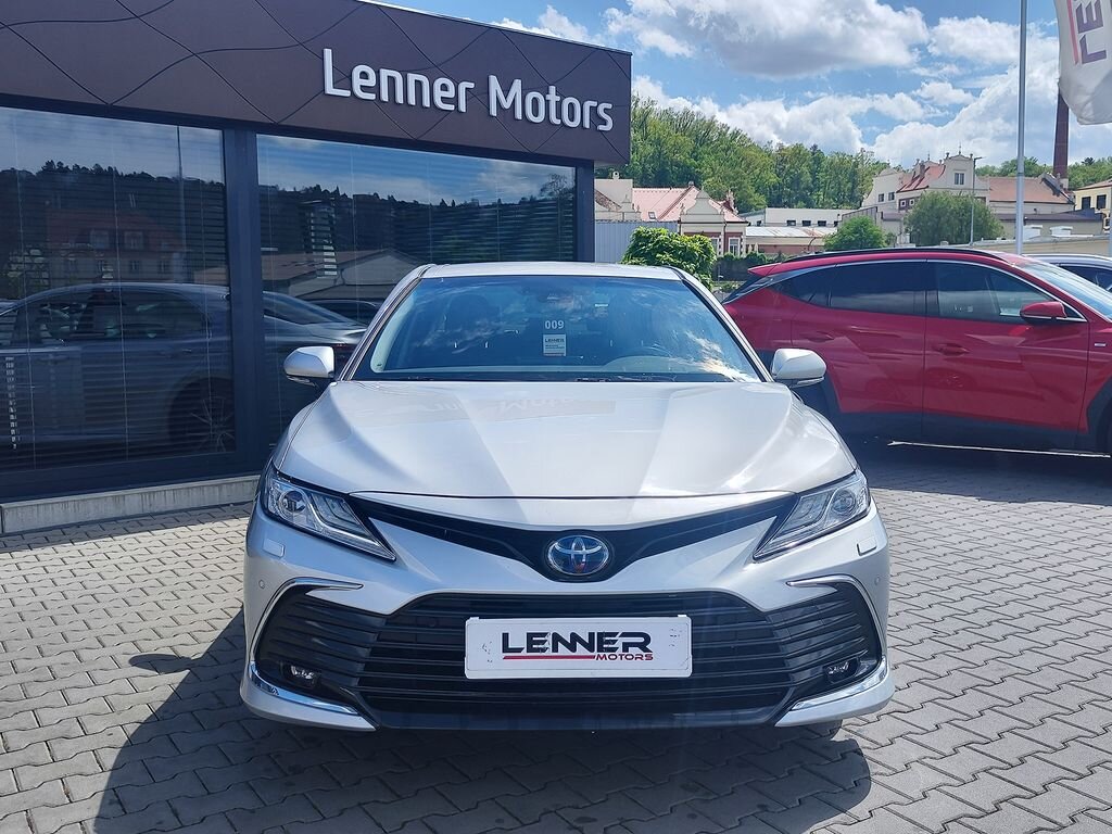 Toyota Camry Sedan / Limuzína 2,5 l 160 kw