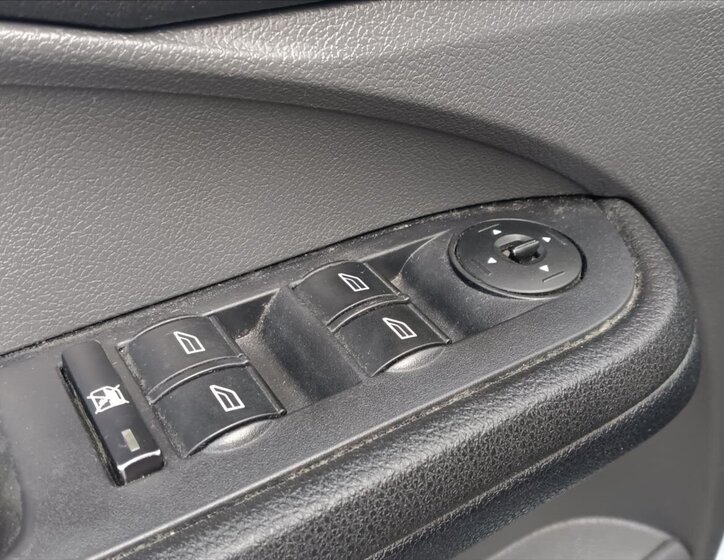 Ford C-MAX MPV 1,6 l 74 kw