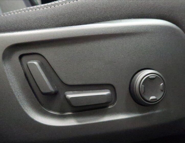 Volvo XC40 SUV 2,0 l 120 kw