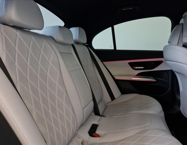 Mercedes-Benz Třídy E Sedan 2,0 l 145 kw