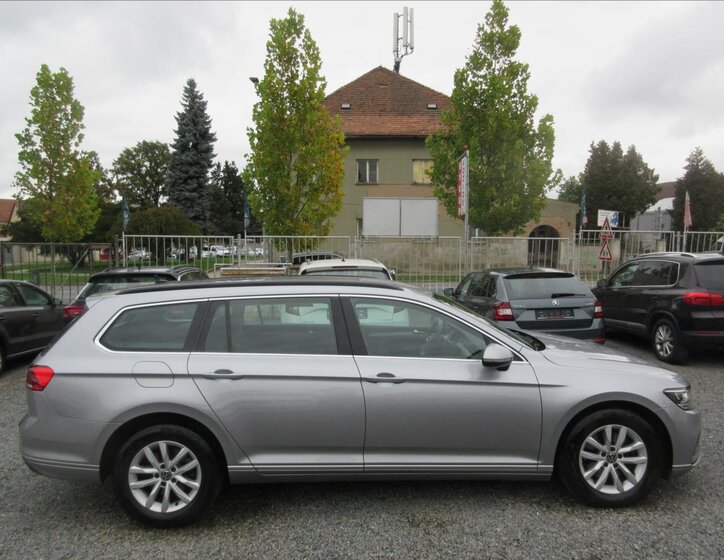 Volkswagen Passat Kombi 2,0 l 110 kw