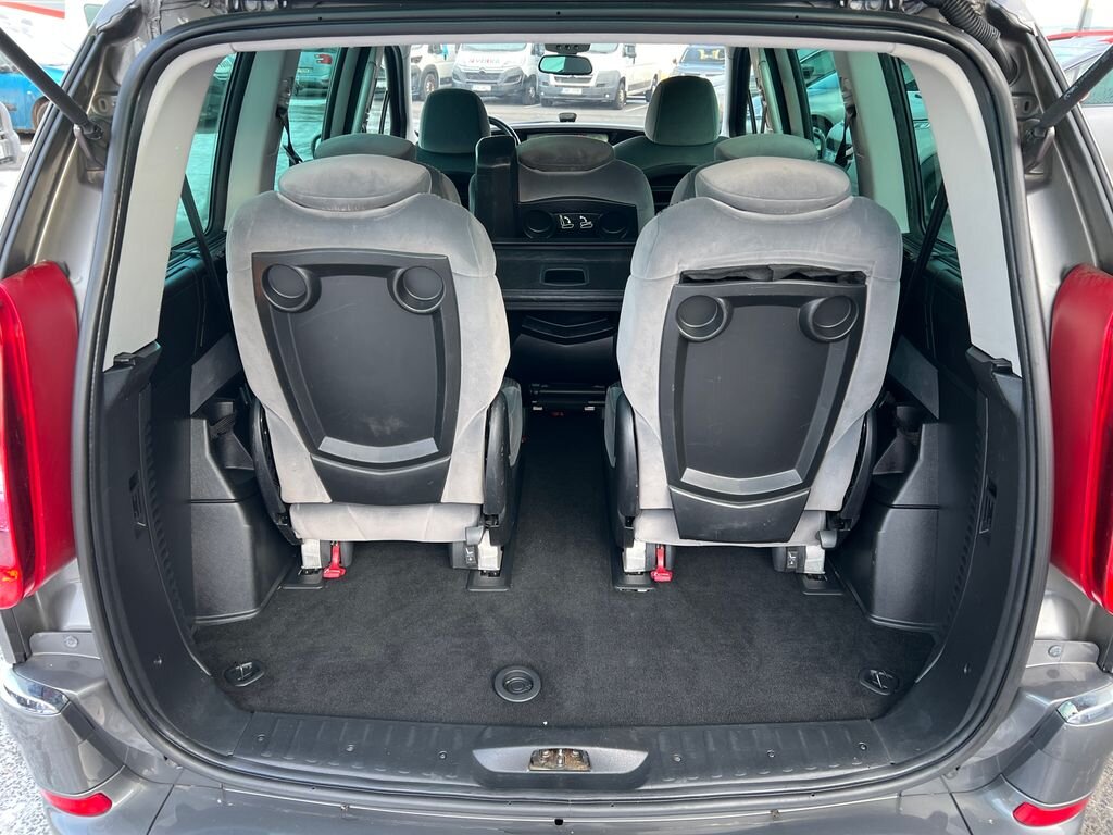 Peugeot 807 MPV 2,0 l 120 kw