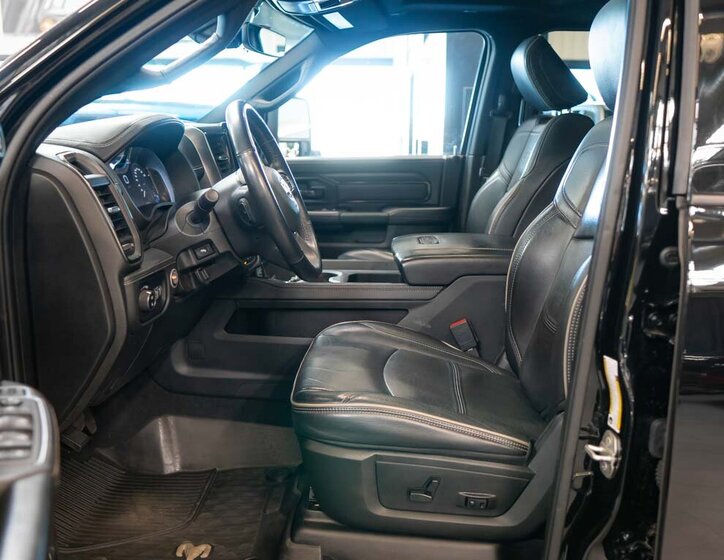 Dodge RAM Pick-up 6,4 l 306 kw