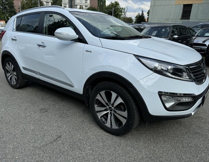 KIA Sportage SUV 2,0 l 135 kw