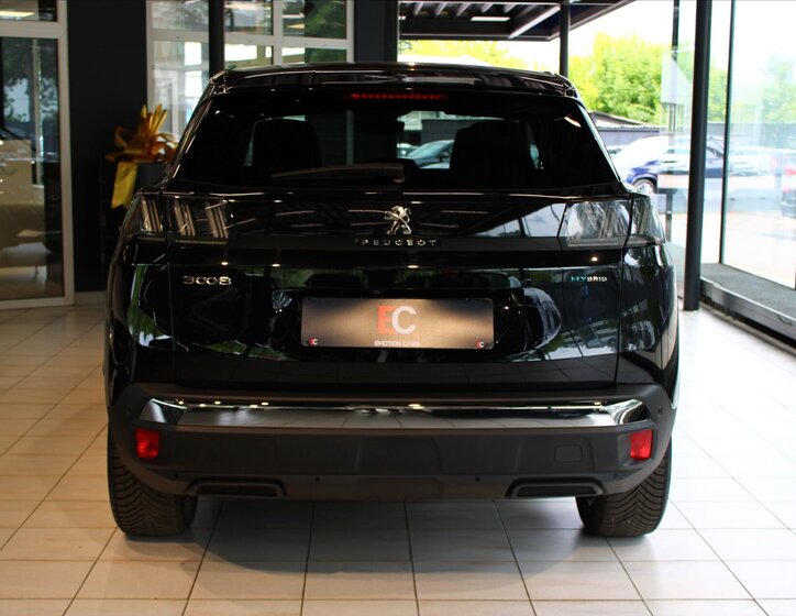 Peugeot 3008 SUV / Terénní 1,6 l 165 kw