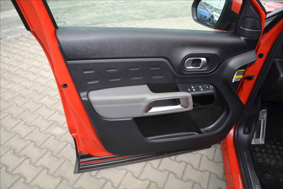 Citroën C5 Aircross SUV / Terénní 1,6 l 133 kw