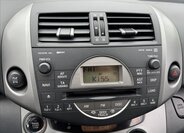 Toyota RAV4 SUV / Terénní 2,2 l 100 kw