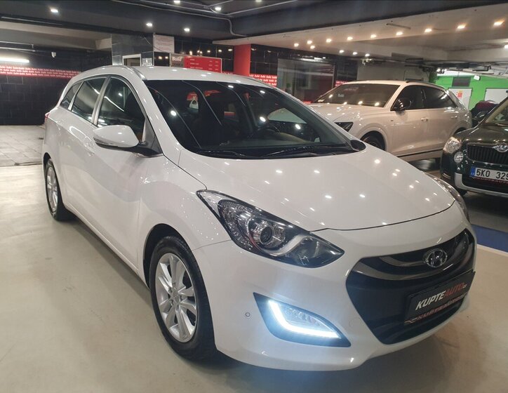Hyundai i30 Kombi 1,6 l 88 kw