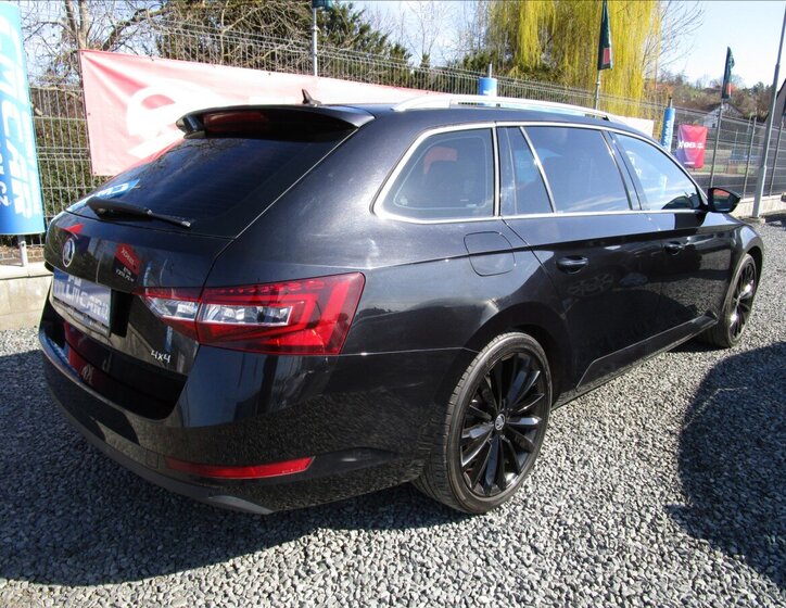 Škoda Superb Kombi 2,0 l 110 kw