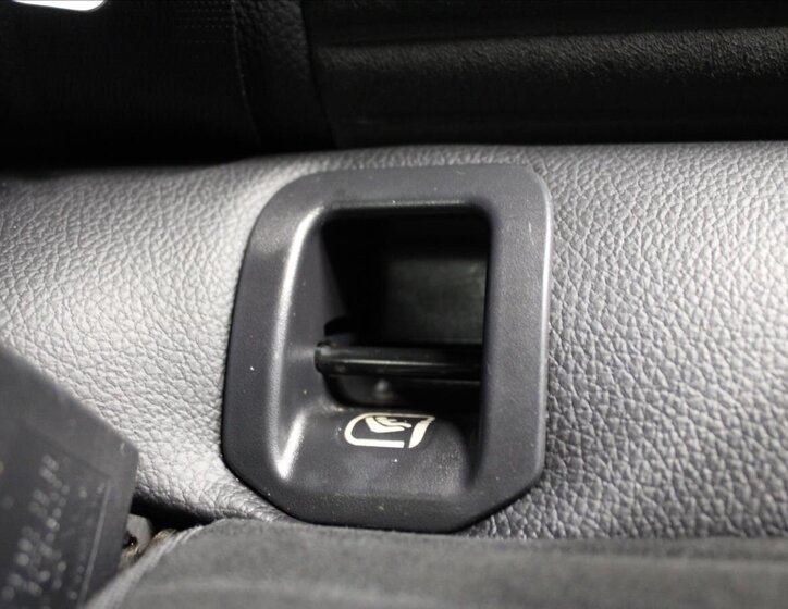 Mercedes-Benz CLA 28