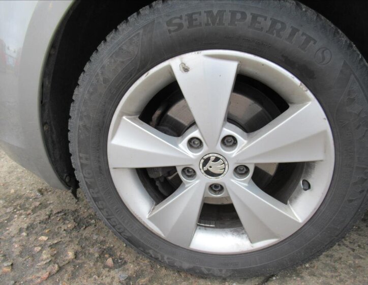 Škoda Octavia Sedan / Limuzína 1,6 l 81 kw