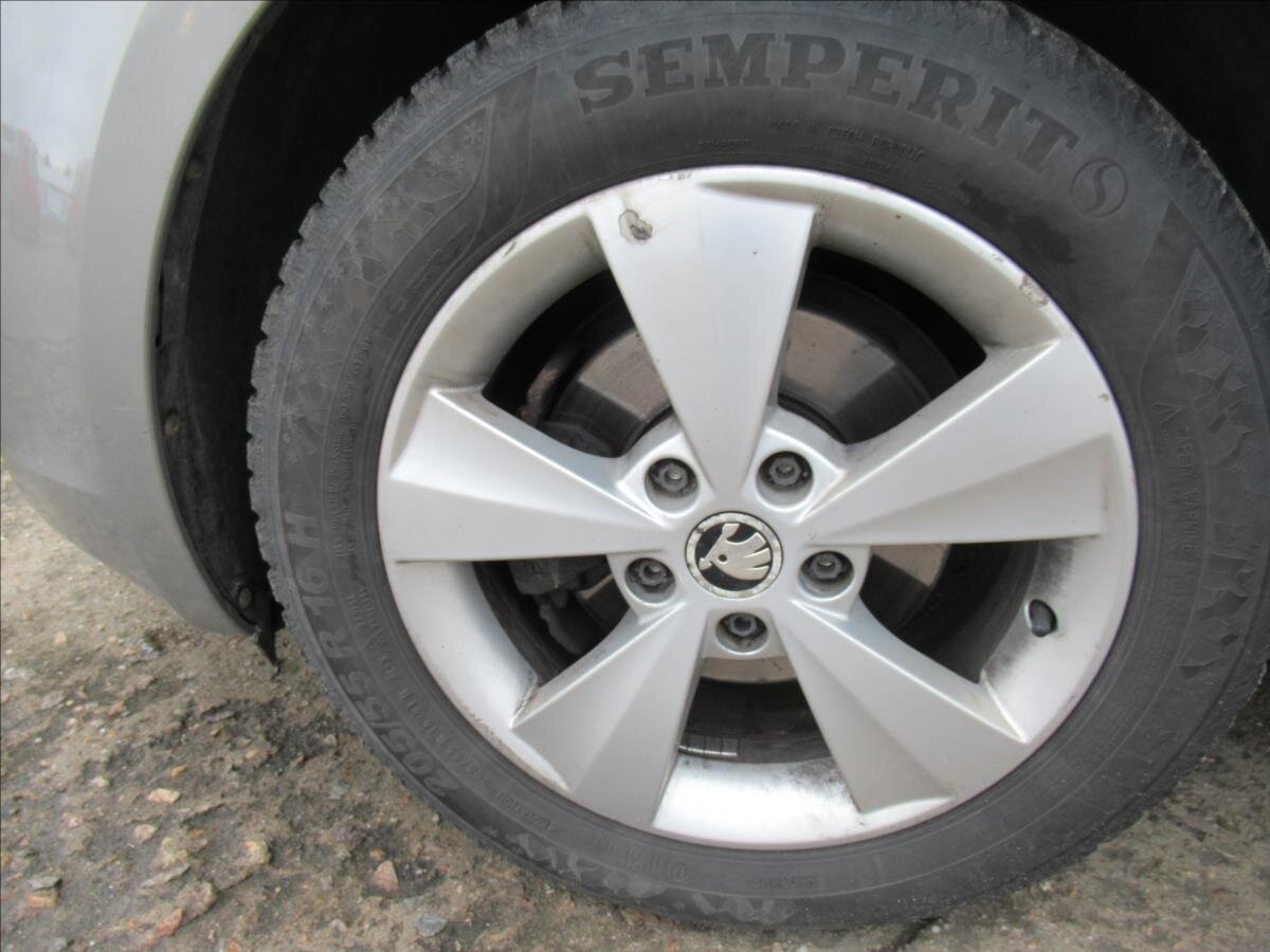 Škoda Octavia Sedan / Limuzína 1,6 l 81 kw