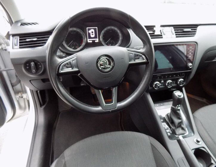 Škoda Octavia 23