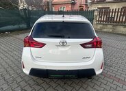 Toyota Auris 4