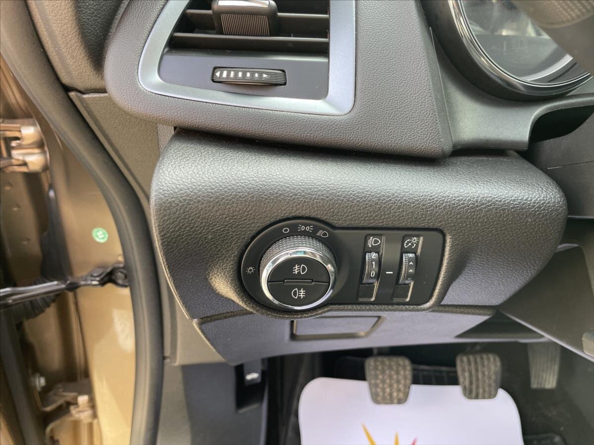 Opel Astra Hatchback 1,6 l 85 kw