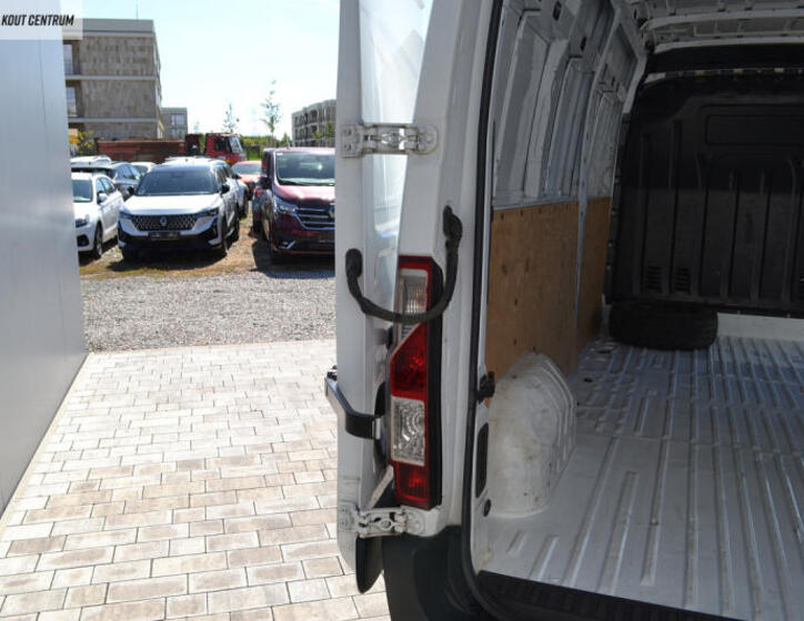 Renault Master 26