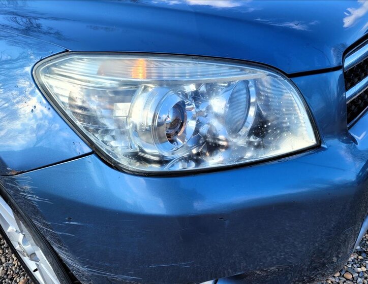 Toyota RAV4 SUV / Terénní 2,2 l 100 kw