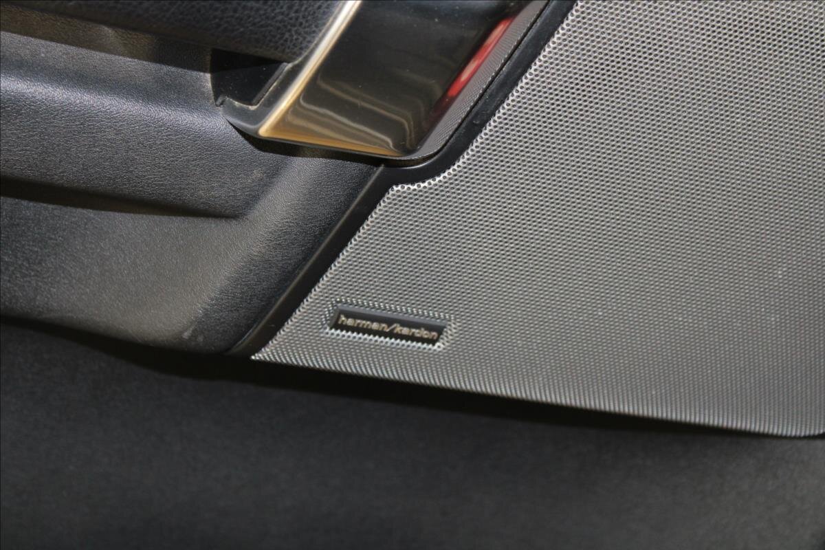 Land Rover Discovery SUV / Terénní 3,0 l 155 kw