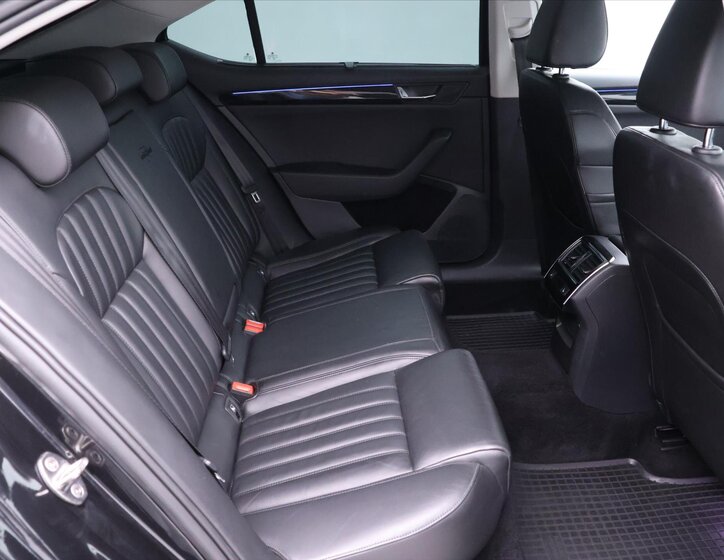 Škoda Superb Liftback 2,0 l 140 kw