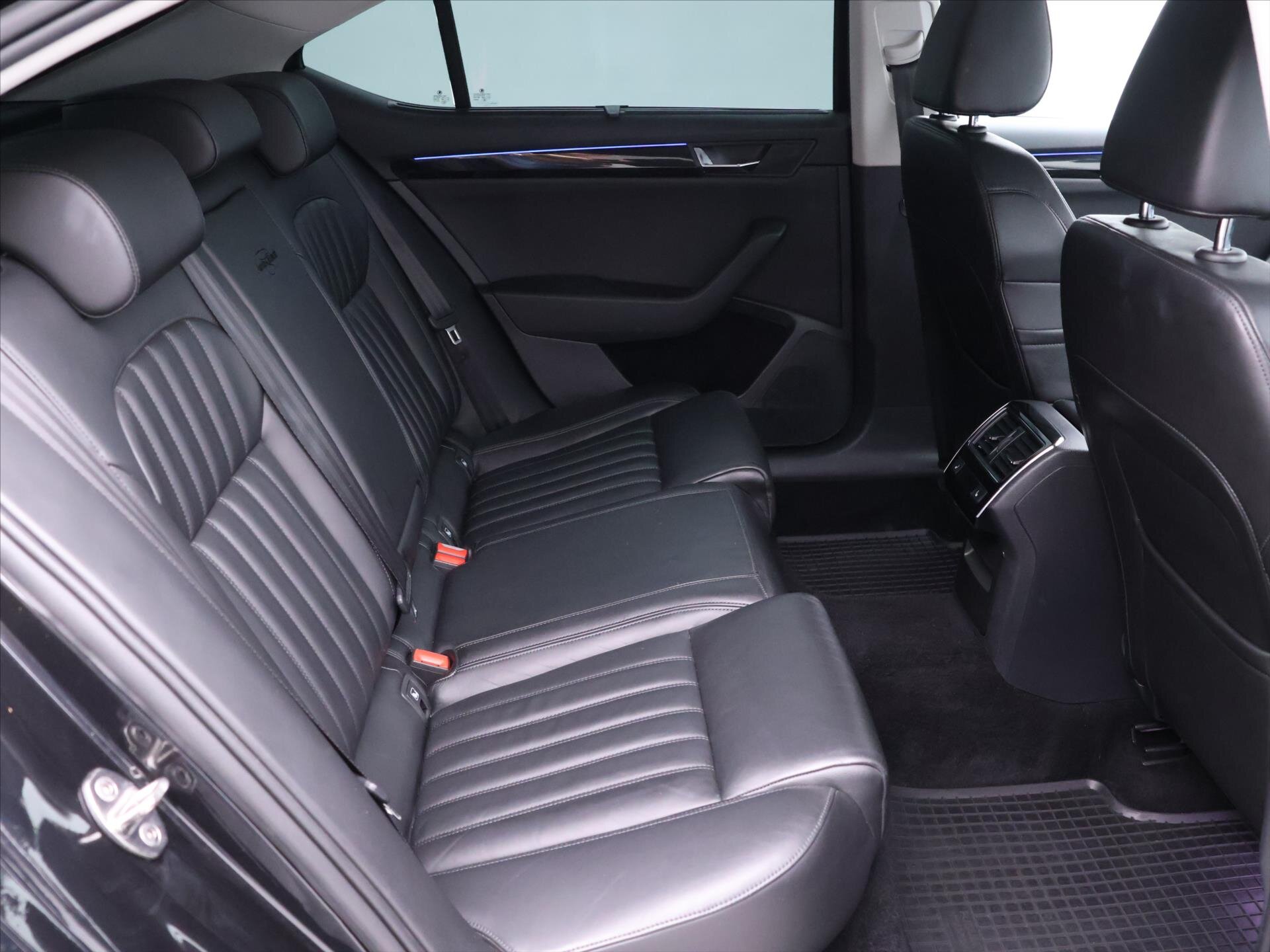 Škoda Superb Liftback 2,0 l 140 kw