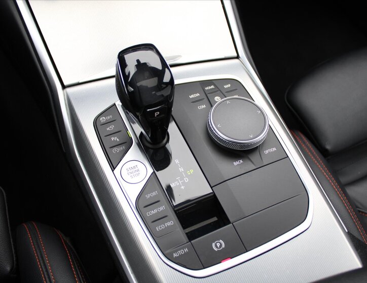 BMW Řada 3 Sedan / Limuzína 2,0 l 140 kw