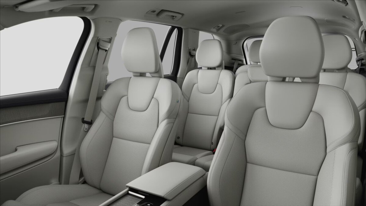 Volvo XC90 SUV / Terénní 2,0 l 299 kw