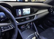 Alfa Romeo Stelvio SUV 2,9 l 382 kw